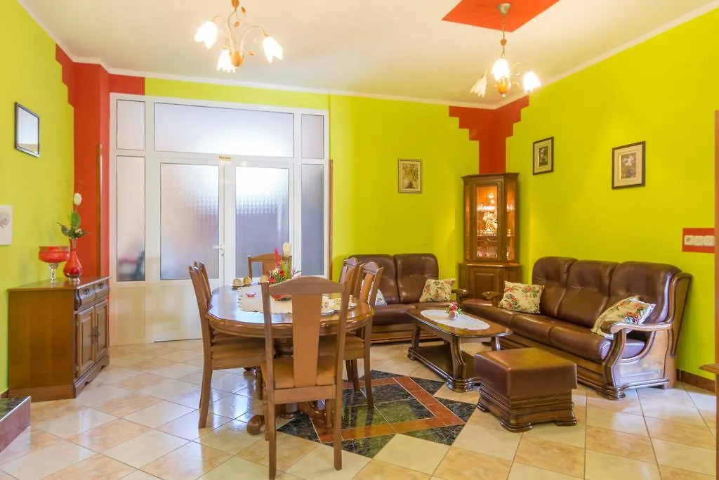Apartment Danica Maslenica