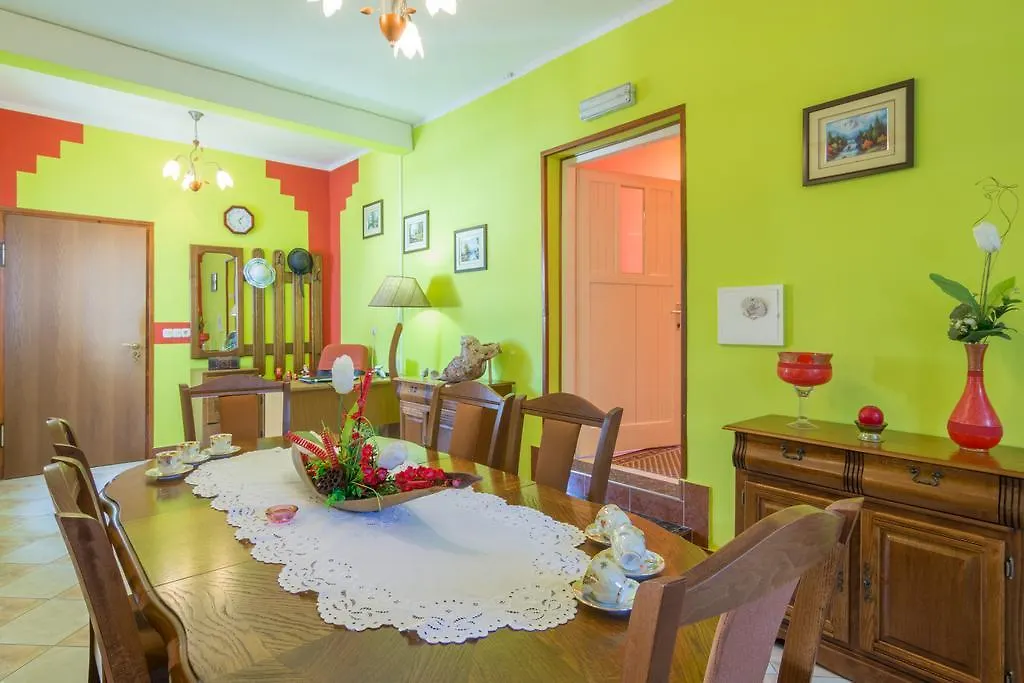 Apartment Danica Maslenica 0*,